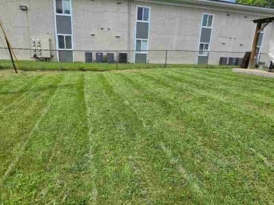 Lawn Care service in Clarksville, 47129