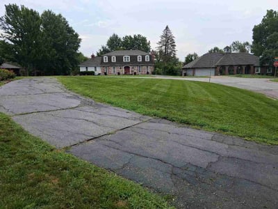 Lawn Care service in Gardner, 66030