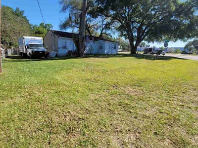 Lawn Care service in Clearwater, 33755