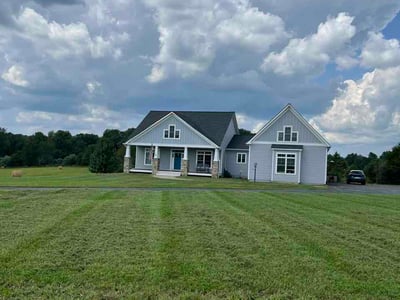 Lawn Care service in Fort Washington, 23936