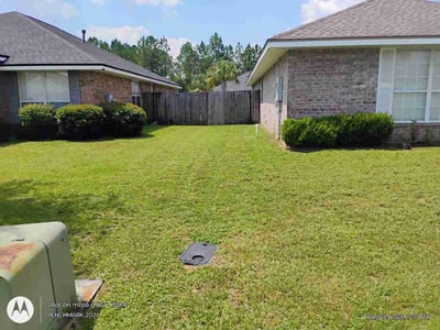 Lawn Care service in Milton, 32570