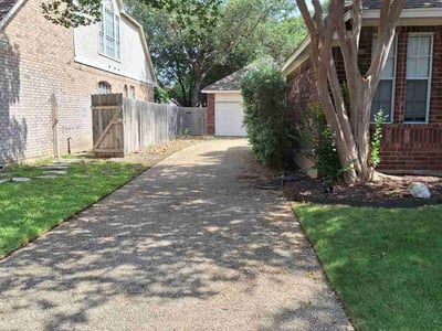 Lawn Care service in Alamo Heights, 78209