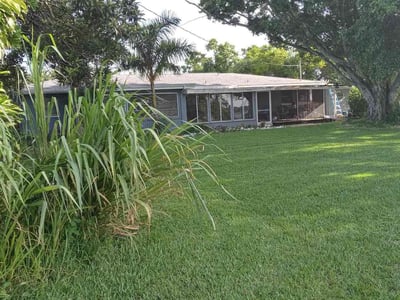 Lawn Care service in Lehigh Acres, 33972