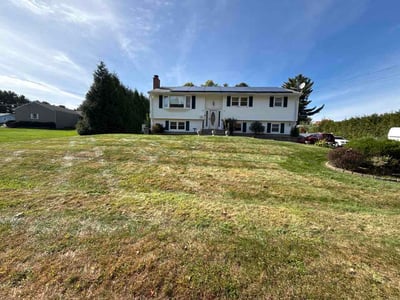 Lawn Care service in Newington, 06111
