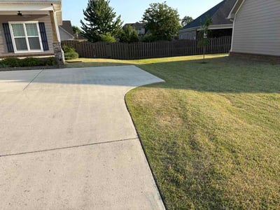 Lawn Care service in Owens Cross Roads, 35763