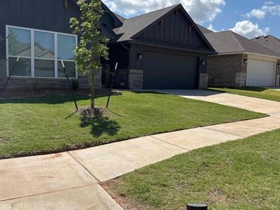 Lawn care service in Piedmont, 73078
