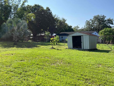 Lawn care service in Orlando, 32811