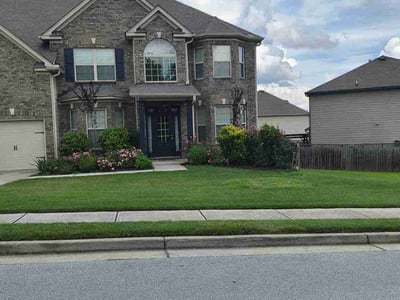 Lawn care service in Braselton, 30517