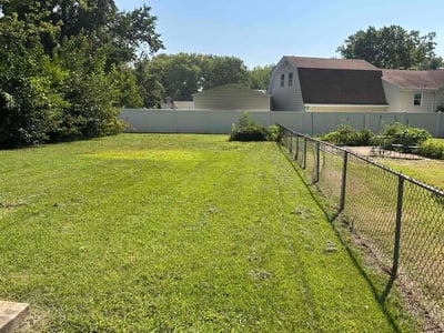 Lawn care service in Ferguson, 63135