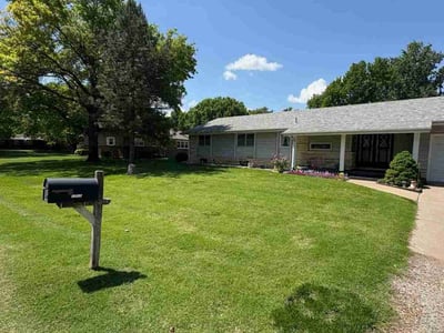 Lawn care service in Wichita, 67212