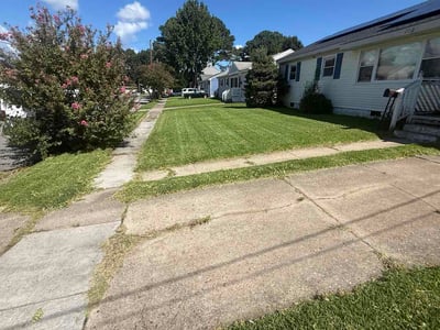 Lawn care service in Norfolk, 23513