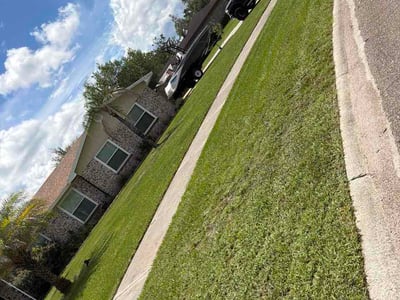 Lawn care service in Jacksonville, 32210