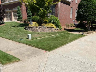 Lawn care service in Smyrna, 30082