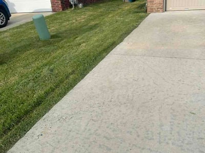 Lawn care service in Bentonville, 72713