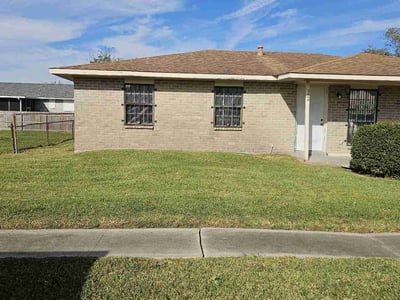 Lawn care service in Marrero, 70072