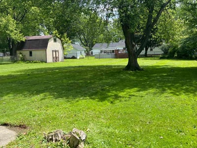 Lawn care service in Amherst, 44001