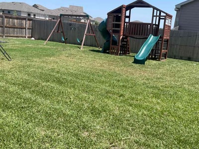 Lawn care service in San Antonio, 78252