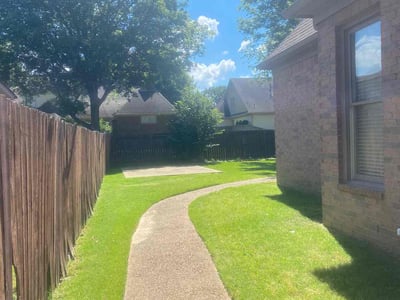 Lawn care service in Collierville, 38017