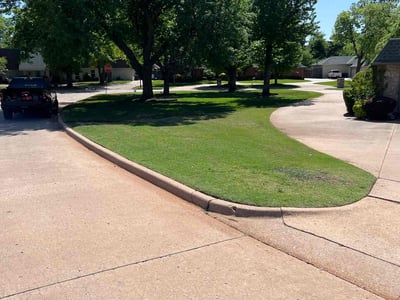 Lawn care service in Oklahoma City, 73120