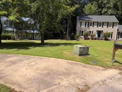 Lawn care service in Peachtree City, 30269