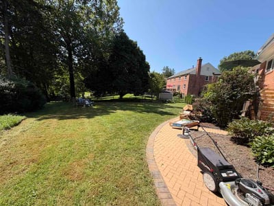 Lawn care service in Potomac, 20854