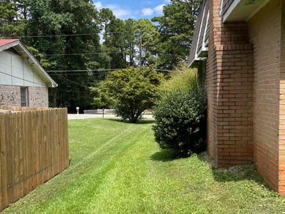 Lawn care service in Lithonia, 30058
