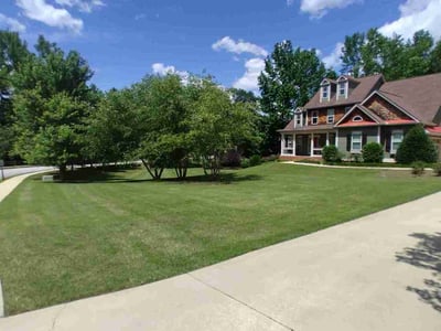 Lawn care service in Tyrone, 30290