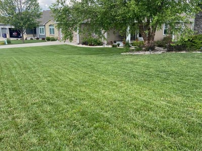 Lawn care service in Manhattan, 66503