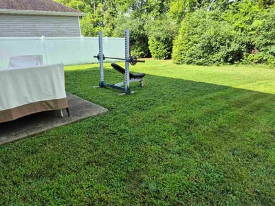 Lawn care service in Murfreesboro, 37128