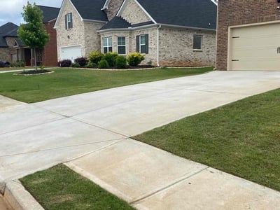 Lawn care service in Stockbridge, 30281