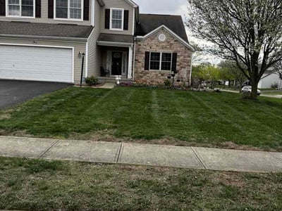 Lawn care service in Pickerington, 43147