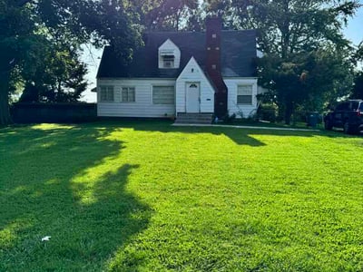Lawn care service in Independence, 64055