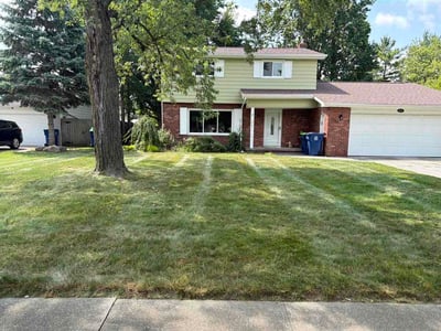 Lawn care service in Saginaw, 48603
