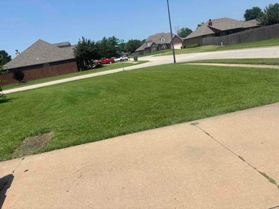 Lawn care service in Broken Arrow, 74014