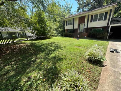 Lawn care service in Charlotte, 28227