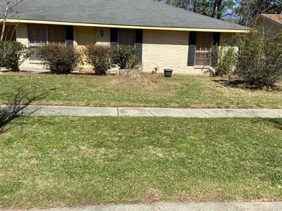 Lawn care service in Baton Rouge, 70807