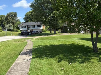 Lawn care service in Radcliff, 40160