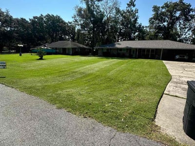 Lawn care service in Baton Rouge, 70818