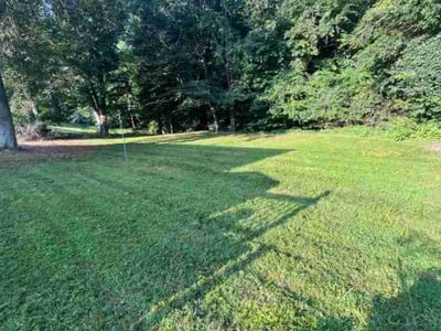 Lawn care service in Mechanicsville, 23116