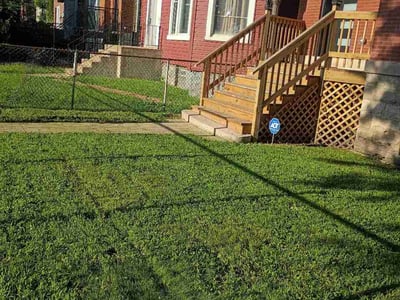 Lawn care service in Chicago, 60615