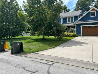 Lawn care service in Whitehouse, 43571