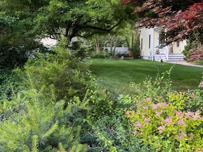 Lawn care service in Upton, 01568