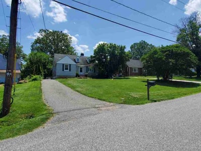 Lawn care service in Rosedale, 21237