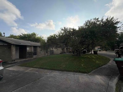 Lawn care service in San Antonio, 78245