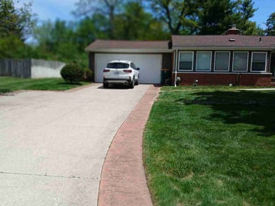 Lawn care service in Farmington Hills, 48334