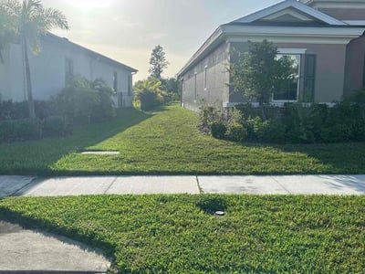 Lawn care service in Apollo Beach, 33572