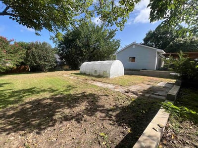 Lawn care service in Forney, 75126