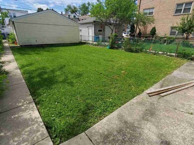 Lawn care service in Cicero, 60804