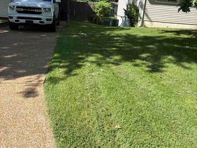 Lawn care service in Florissant, 63031