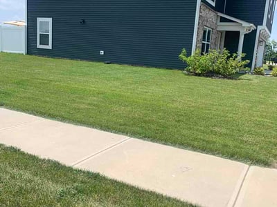 Lawn care service in Greenfield, 46140